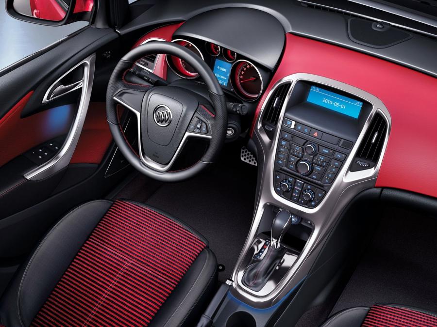  Buick Excelle GT 2010 года  (фото 12 из 16)
